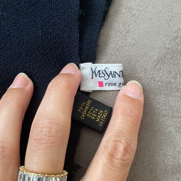 ⭐️🌴YSL Yves Saint Laurent 70% Cashmere 30% Silk Scarf - Picture 2 of 4